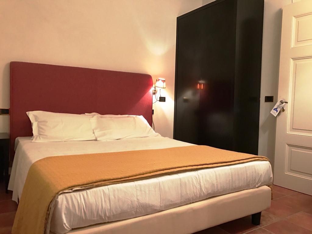 Castello Di Leonina Relais - Adults Only Hotel Siena Exterior photo