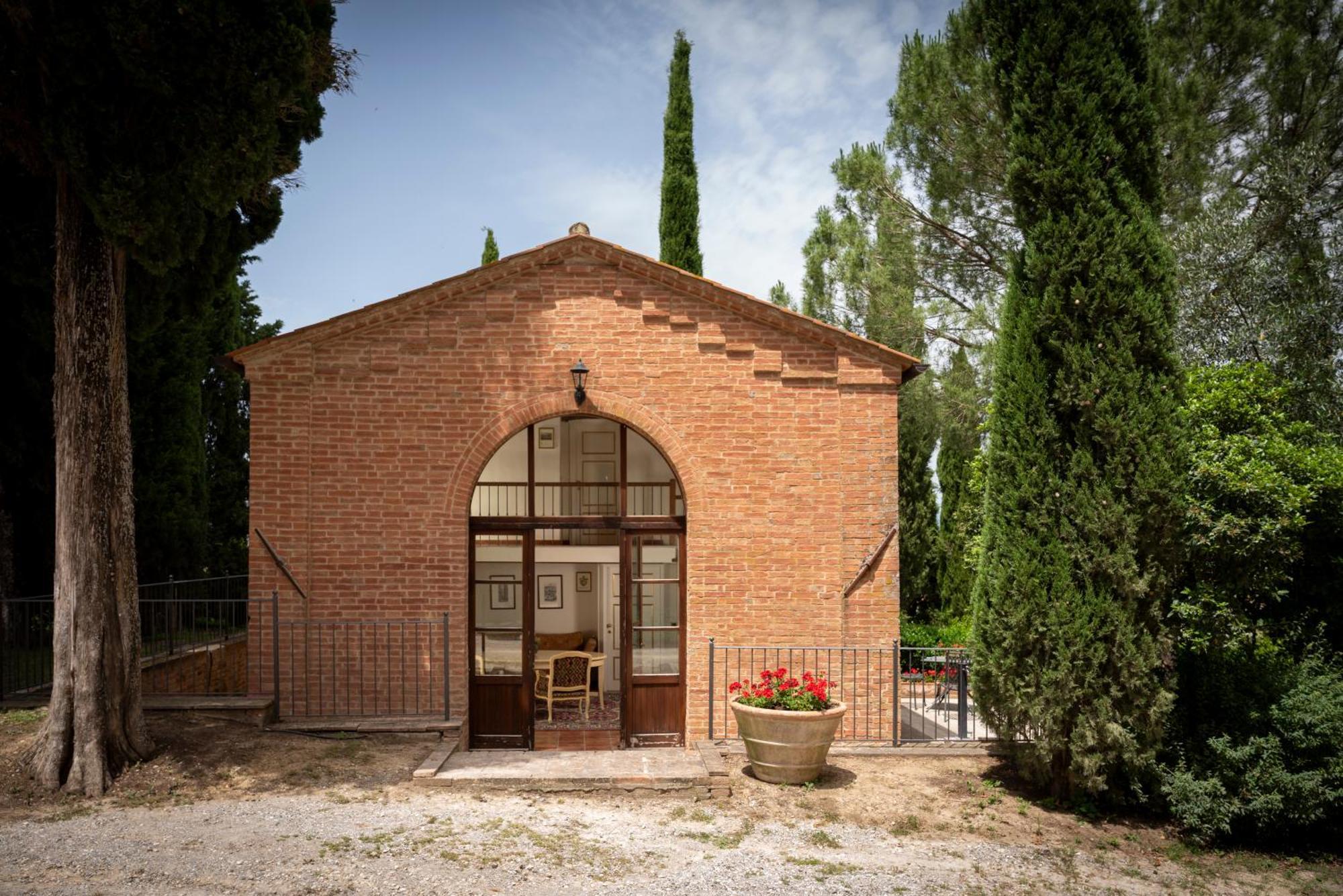 Castello Di Leonina Relais - Adults Only Hotel Siena Exterior photo